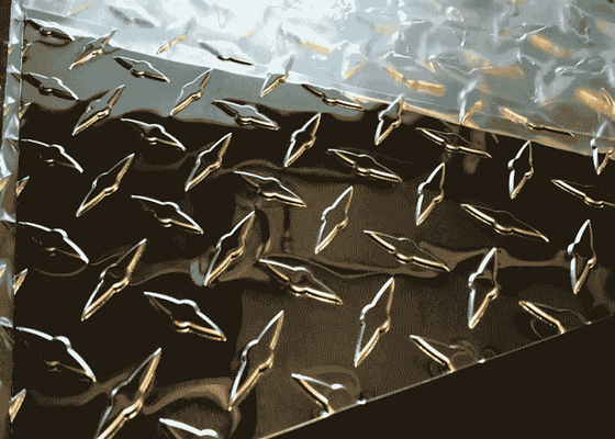 Κίνα Βιομηχανικό καθαρό αλουμίνιο διαιρεσμένο σε τετράγωνα φύλλο αργιλίου πιάτο/1050 1100 με το έγγραφο προμηθευτής