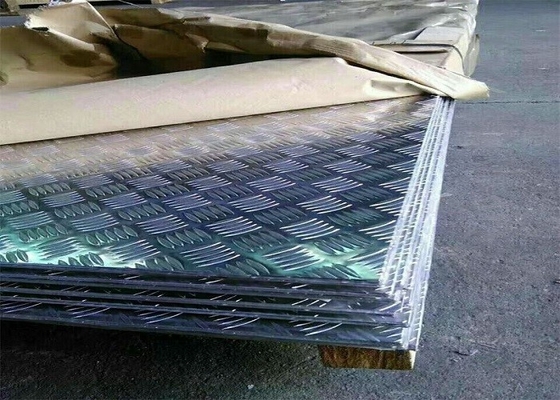 Κίνα Διαιρεσμένο σε τετράγωνα αλουμίνιο φύλλο αντίστασης ολίσθησης/φύλλο δαπέδων αλουμινίου για την κάλυψη πατωμάτων προμηθευτής