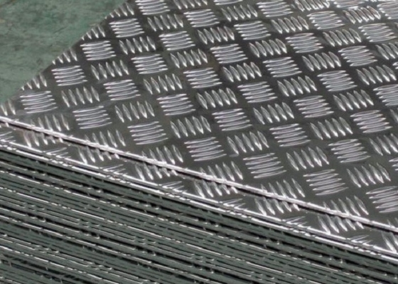 Κίνα 6061 6063 7075 διαιρεσμένο σε τετράγωνα πιάτο 0.8300mm αλουμινίου πάχος για τη γέφυρα βαρκών προμηθευτής